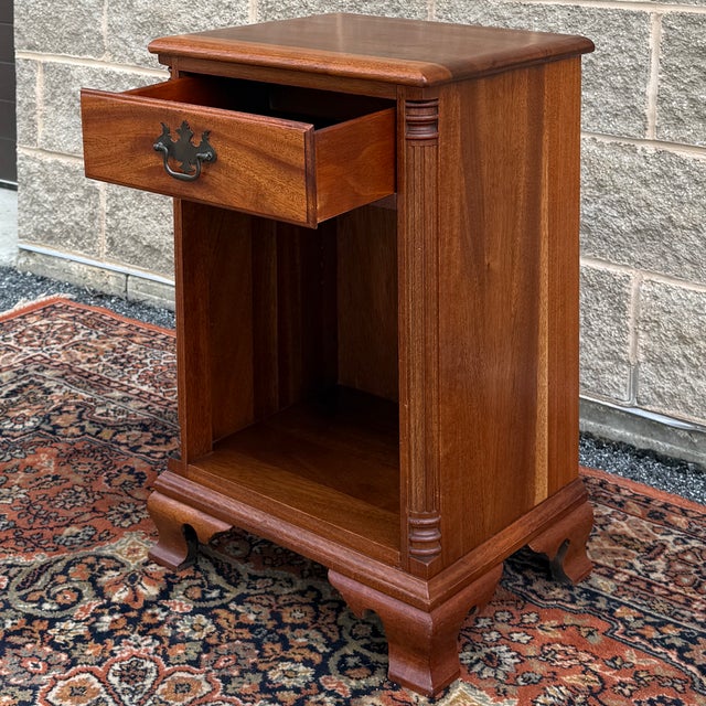 Kling Furniture Co. Vintage Kling Furniture Chippendale Solid Mahogany Nightstand With Drawer and Open Cabinet For Sale - Image 4 of 16