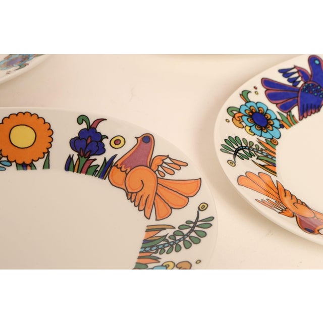 Set of Four Vintage Villeroy & Boch "Acapulco" Bird Motif Deep Oval Plates For Sale - Image 12 of 17