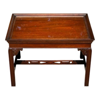 Mid 20th Century Mahogany Chippendale Style Butlers Coffee Table With Glass Top Serving Tray For Sale