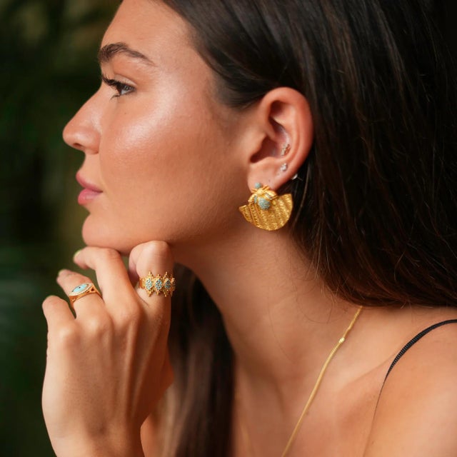 Turquoise Turquoise Stone & Gold Crown Adjustable Statement Ring, Size 4 For Sale - Image 8 of 9