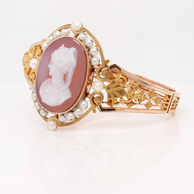 Pink Antique Victorian 18k Gold, Seed Pearl, & Agate Cameo Bracelet For Sale - Image 8 of 14