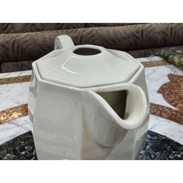 Cream Octagonal Perles Teapot from Creil and Montereau, 19th Century For Sale - Image 8 of 15