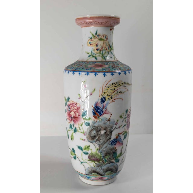 Early 20th Century Chinese Chinoiserie Famille Rose Vase, Late Qing or Republic Period For Sale - Image 11 of 18