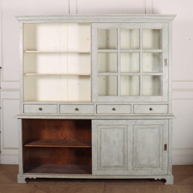White English Painted Kitchen Cupboard in Pine For Sale - Image 8 of 10