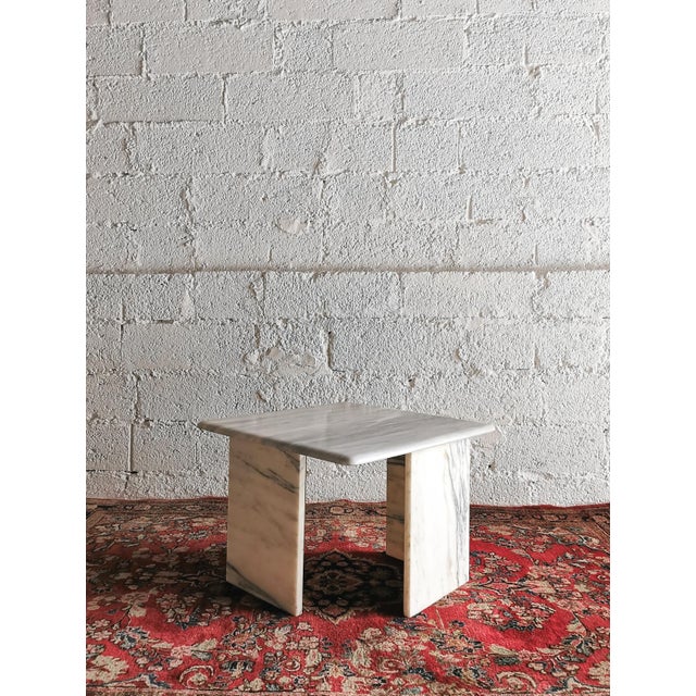 Mid-Century Brutalist Coffee Table in White-Grey Marble, 1970s For Sale - Image 10 of 12