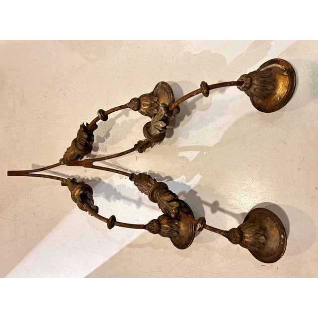 Carved and Gilded Wooden Sconces, Central Italy, Late 17th-Early 18th Century, Set of 2 For Sale - Image 4 of 8
