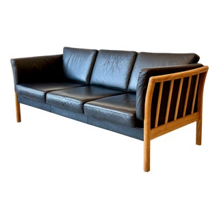 Black Leather 3-Seater Sofa with Oak Frame attributed to Mogens Hansen for Stouby, Denmark, 1970s For Sale