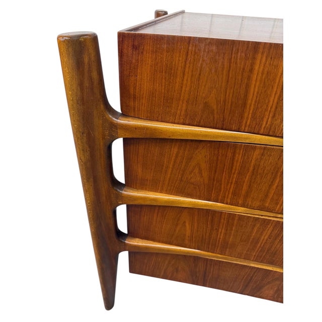 Wood Mid-Century Swedish Modern William Hinn Sculptural Walnut 4-Piece Bedroom Set For Sale - Image 7 of 12
