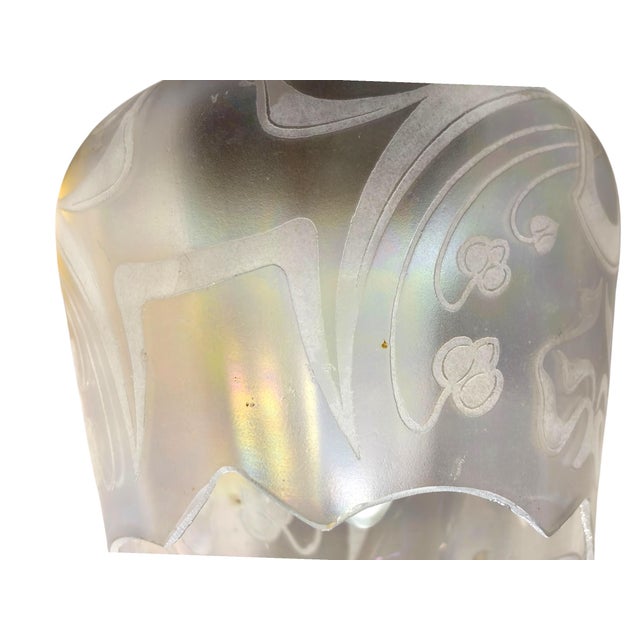 1900s Iridescent Nouveau Shade With Etched Whiplash Art Nouveau Design on Antique Brass Fixture For Sale - Image 4 of 5