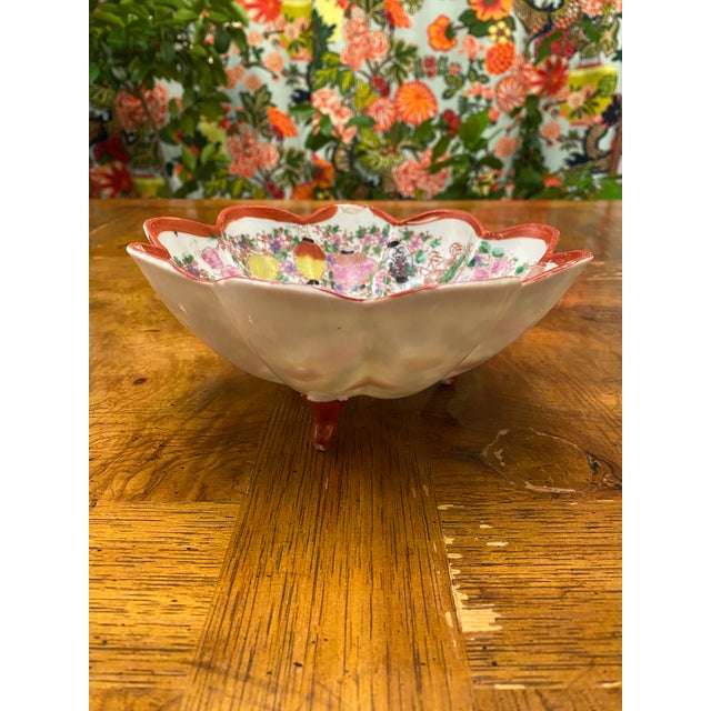 1940s Vintage 1940s Hand Painted Scalloped Bowl Made in Occupied Japan For Sale - Image 5 of 9