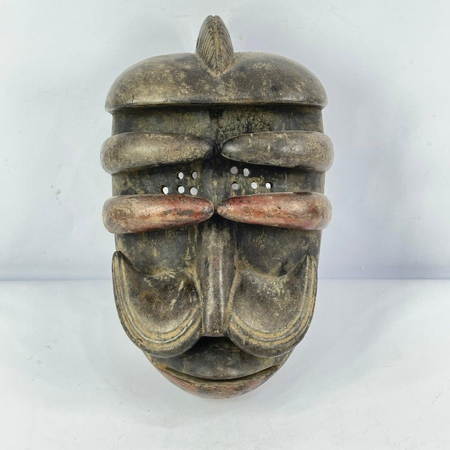 Early 20th Century Bété Carved Wood Mask Côte d'Ivoire MATTER COLLECTION For Sale In Denver - Image 6 of 7