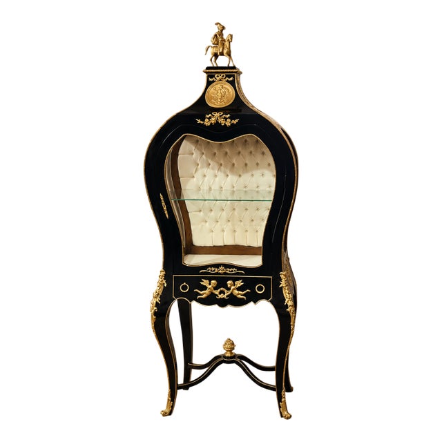 Gothic-Inspired French Display Vitrine – Black Finish, White Tufted Velvet Interior & Gold Leaf Details For Sale