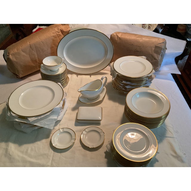 1950’s Vintage Wedgwood California Bone China Set, Gold Rim- 102 Pieces For Sale - Image 12 of 12