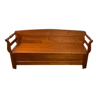 Late 19th Century Mennonite Pine Shloof For Sale