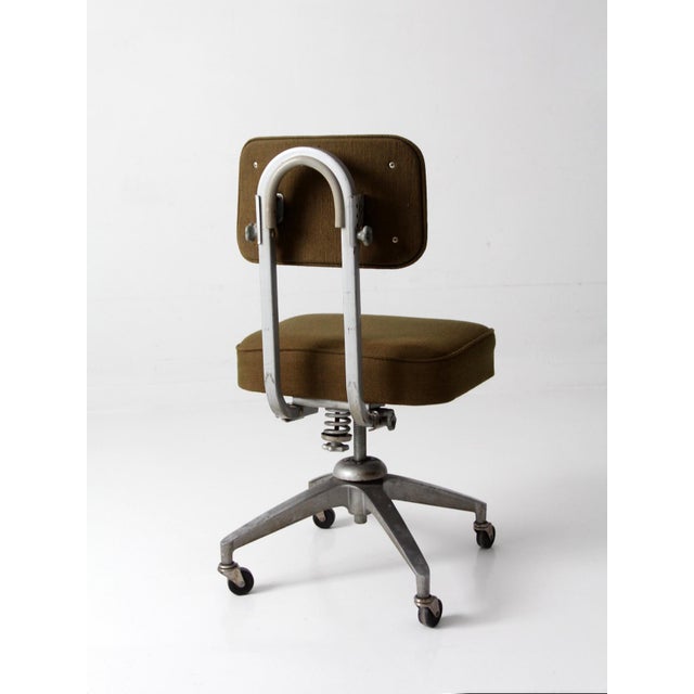 Mid-Century Industrial Swivel Office Chair For Sale - Image 6 of 17