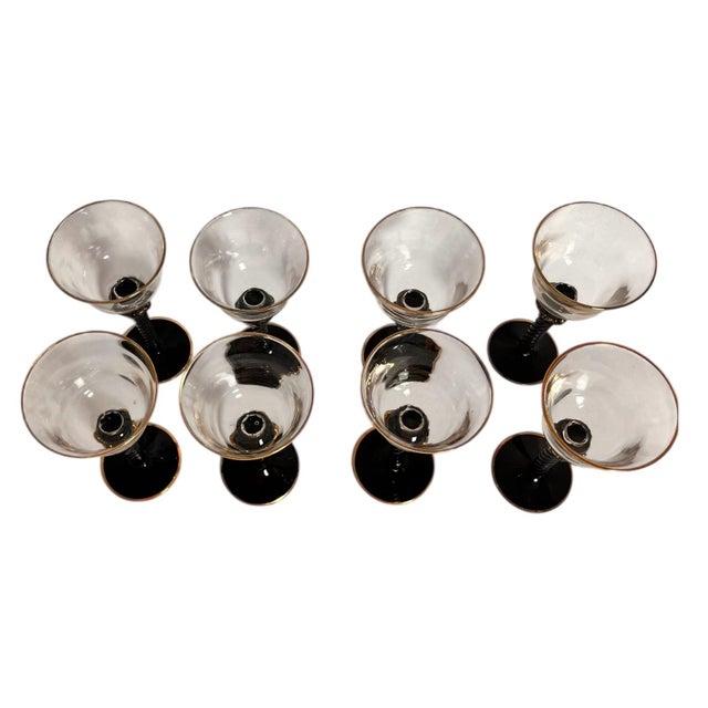 This is a beautiful and elegant set of 8 vintage Art Deco-style wine, water, cordial or cocktail glasses. They have a...