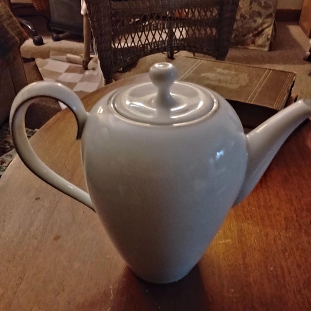 Mid 20th Century Tea Set by Johann Haviland Wedding Ring For Sale - Image 4 of 5