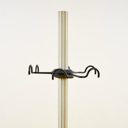 Discover this charming vintage metal coat rack, a perfect example of functional and aesthetic design. Featuring a slender...