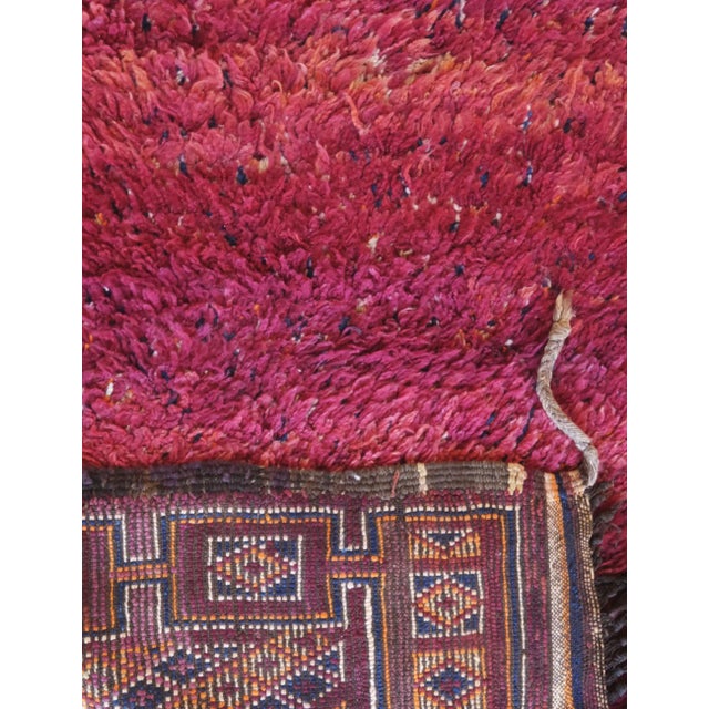 Burgundy 1980s Burgundy Collector Moroccan Wool Rug - 9.5 X 6.5 Ft For Sale - Image 8 of 8