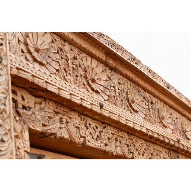 Early 1800's Rajasthan Haveli Lotus Door For Sale - Image 9 of 12