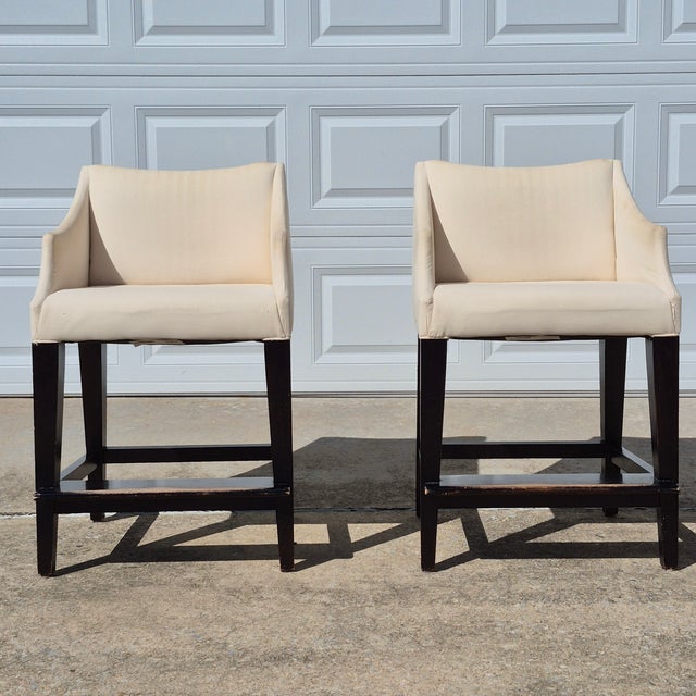 Wood Pair of Lee Industries Linen Slipcovered Upholstered Counter Height Stools For Sale - Image 7 of 13