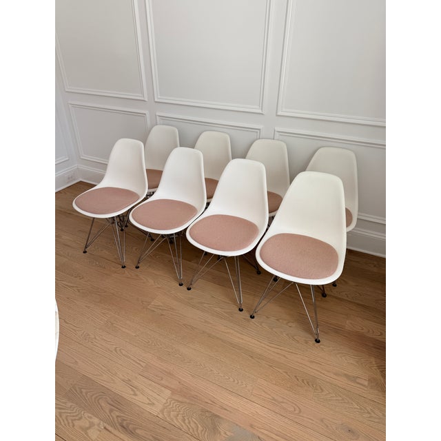 Eames Set of 8 Eames Molded Side Chairs With Pink Pads For Sale - Image 4 of 9