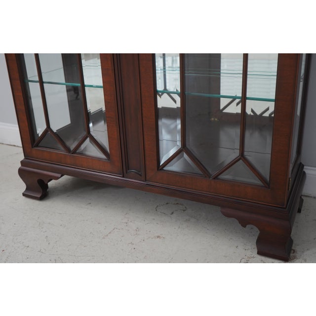 Henkel Harris Model 2348 Mahogany Curio Cabinet For Sale - Image 10 of 18