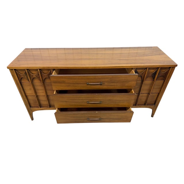 Mid-Century Modern Kent Coffey Perspecta 9-Drawer Walnut Dresser For Sale - Image 11 of 14