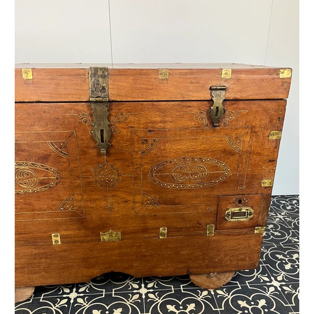 Brown Antique Anglo-Indian Marriage Dowry Campaign Chest on Wheels, 1900s For Sale - Image 8 of 18