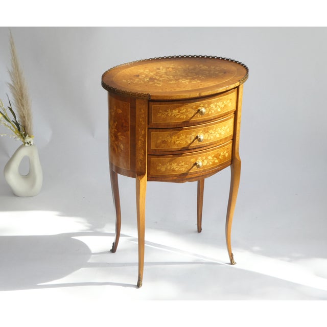 French Louis XV Nightstand with Drawers and Floral Details, 1920s For Sale - Image 9 of 14