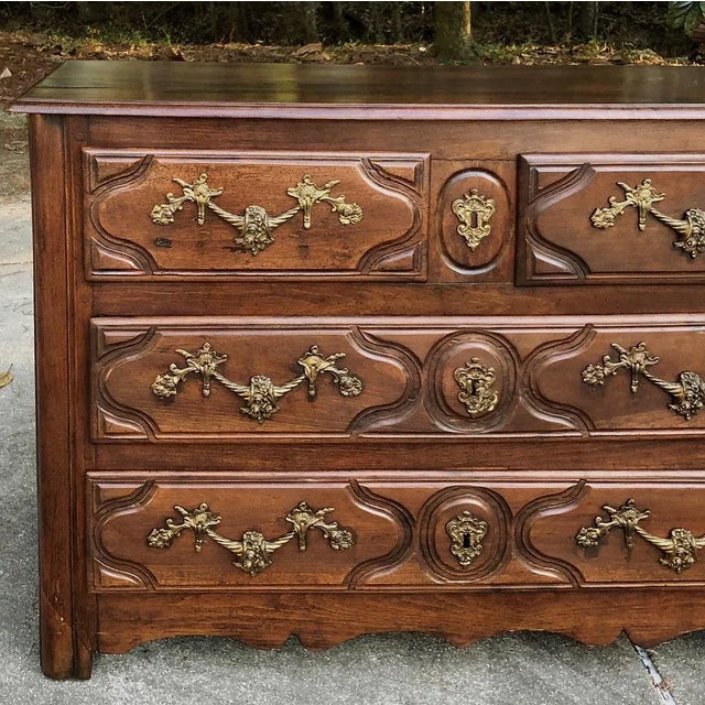 Early 19th Century Early 19th Century French Louis XIV Walnut Commode For Sale - Image 5 of 13