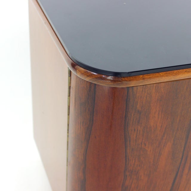 Wood Art Deco Bedside Tables in Walnut and Black Glass, Czechoslovakia, 1940s, Set of 2 For Sale - Image 7 of 11