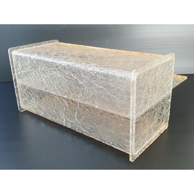 Mid-Century Modern Vintage Magazine Rack in Acrylic Glass and Brass, 1960s For Sale - Image 3 of 8