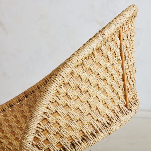 Brown Curved Wicker ‘Zest’ Chair Attributed to Francois Liguori, France 1988 For Sale - Image 8 of 11