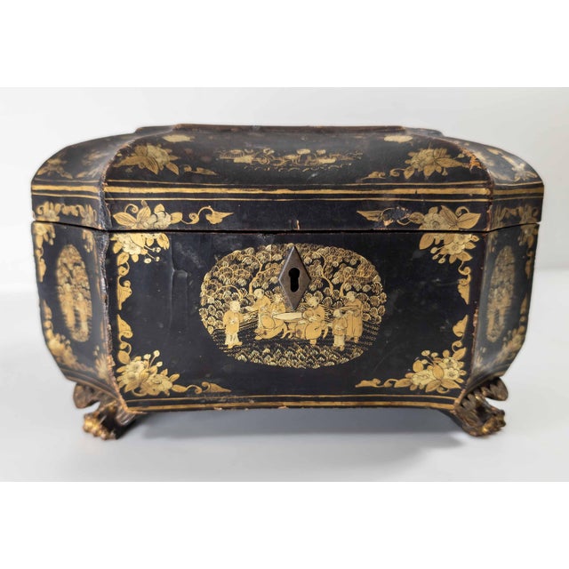 Black 19th Century Chinese Export Black Lacquer Tea Caddy With Gilt Decoration For Sale - Image 8 of 13