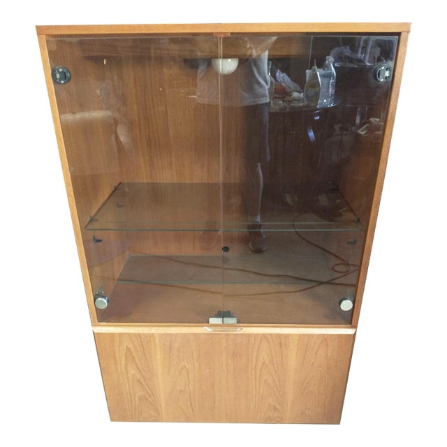 1970s Mid-Century Dixie Furniture Liquor Cabinet/Display Case For Sale