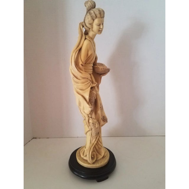 Vintage 1960s Asian Hand Carved Alabaster Figurine W/ Four Footed Resin Base, From Italy For Sale - Image 10 of 13