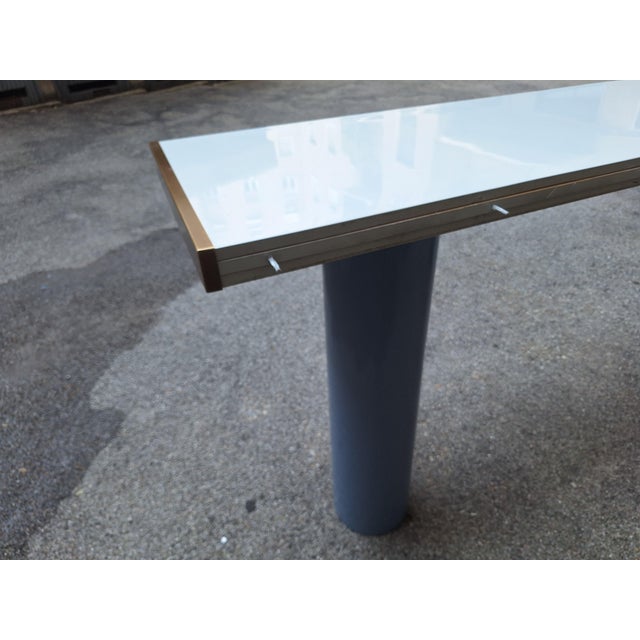 1980s Console in White Lacquer with Cylindrical Plastic Legs by Tresoldi Salvati, 1980s For Sale - Image 5 of 11