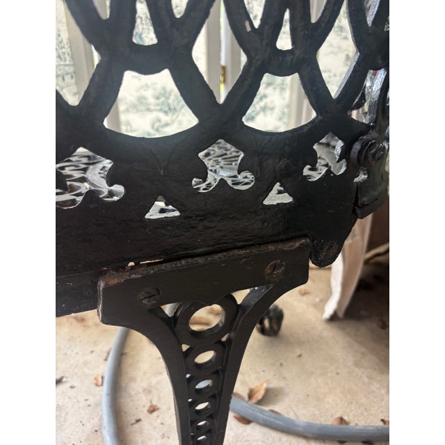 Early 20th Century Victorian Betsy Ross Pattern Cast Iron Garden Settee & Armchair, Set of 2 For Sale - Image 14 of 18