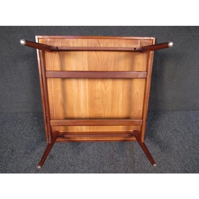 Mid-Century Modern Coffee Table For Sale In New York - Image 6 of 7