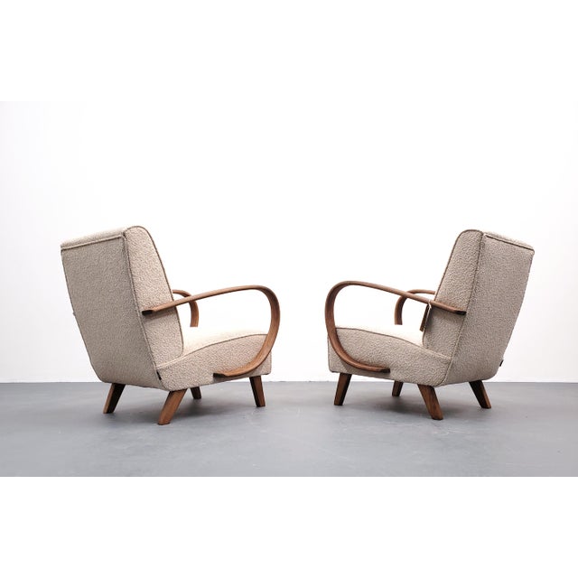 Wood Vintage Bentwood Lounge Chair in Beige Boucle by Jindrich Halabala, 1930 For Sale - Image 7 of 11