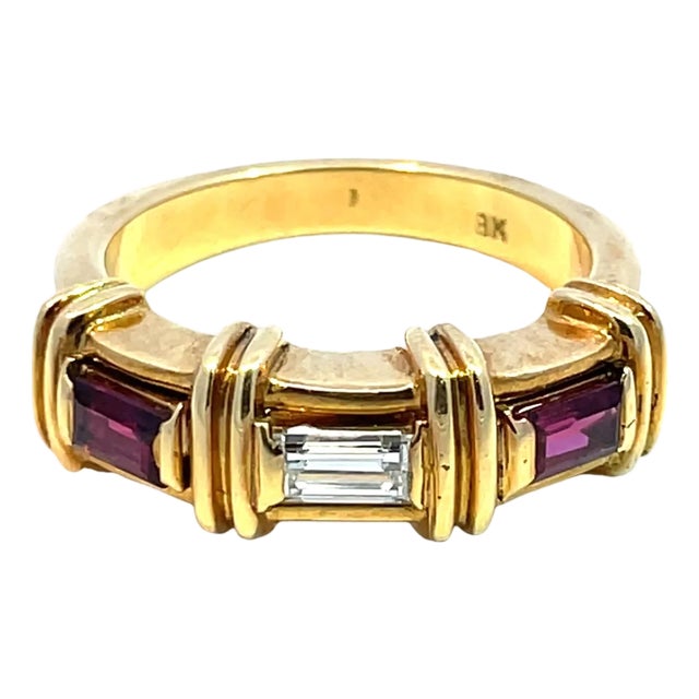 18k Yellow Gold Ruby & Diamond Ring, Size 6 For Sale