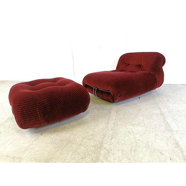 Red Set of Soriana Lounge Chair and Ottoman by Afra & Tobia Scarpa for Cassina, 1970s For Sale - Image 8 of 11