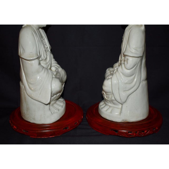 Pair Antique Chinese Blanc De Chine Porcelain Guanyin Statues Dehua Figures For Sale - Image 14 of 18