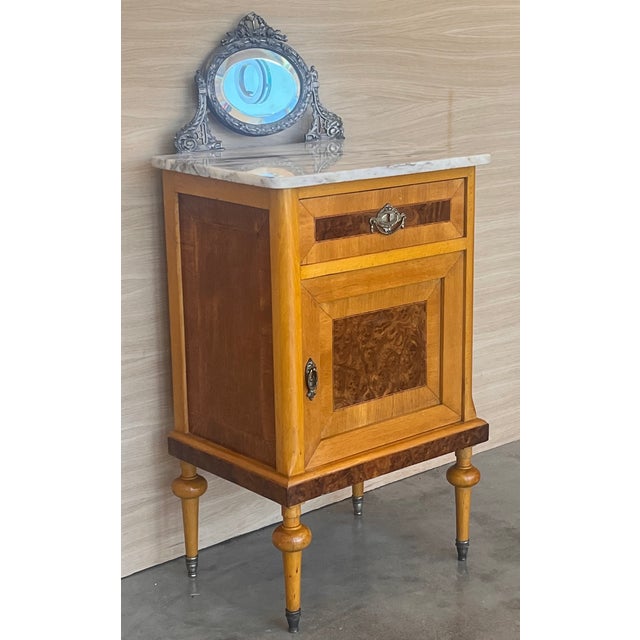 19th Louis XVI Style Pair of Marquetry Nightstands With Bronze & Mirror Crest For Sale - Image 6 of 12