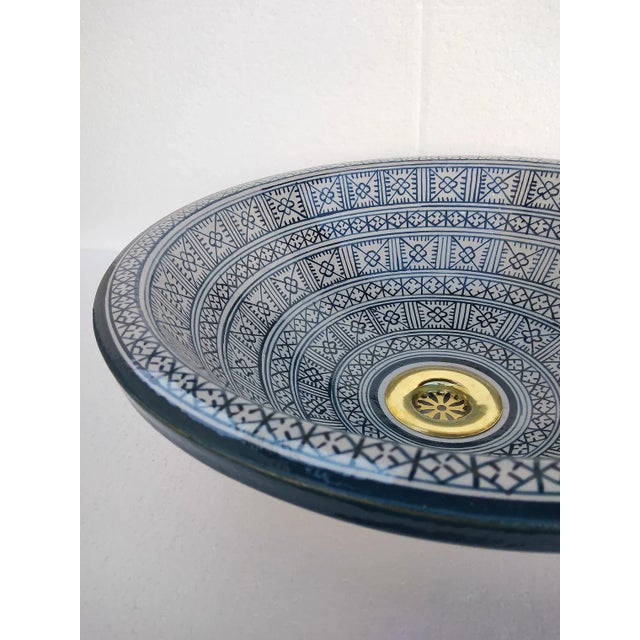 This Moroccan earthenware washbasin is an exquisite customary plan, high quality and painted by craftsmans. Exquisite,...