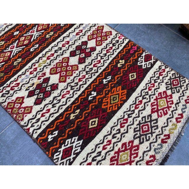 Textile Oushak Vintage Area Kilim Rug For Sale - Image 7 of 10