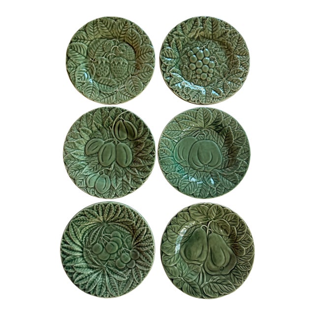 Late 20th Century Set of 6 Green Bordallo Pinheiro Majolica Salad or Dessert Plates From Portugal For Sale
