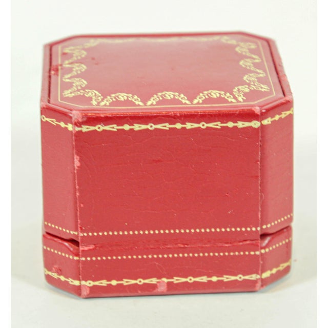 Cartier 赤いレザー製ボックス Cartier Jewelry Ring Box in Red Leather Gilt Embossed | Chairish