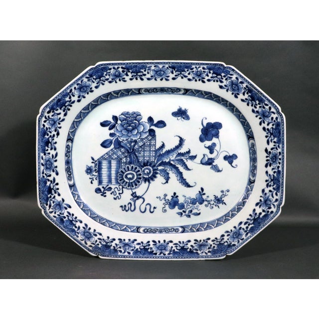 Ceramic Chinese Export Blue and White Octagonal Porcelain Platter With Scholar's Scrolls, Circa 1770 For Sale - Image 7 of 8